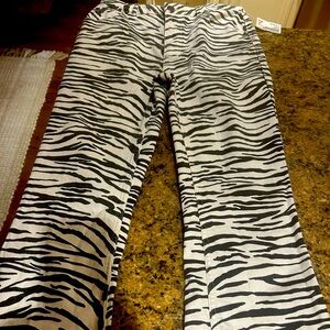 Would be a great Halloween zebra outfit